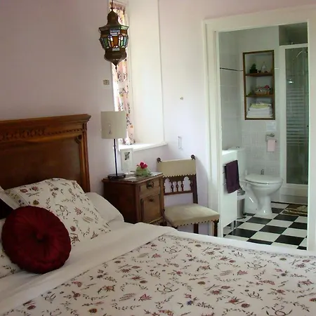 Chateau La Perche Hotel *