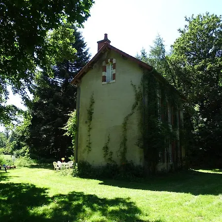 Chateau La Perche Hotel